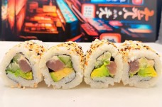 Sesam Maki Tuna 8 stk Sesam Maki Tuna 8 stk